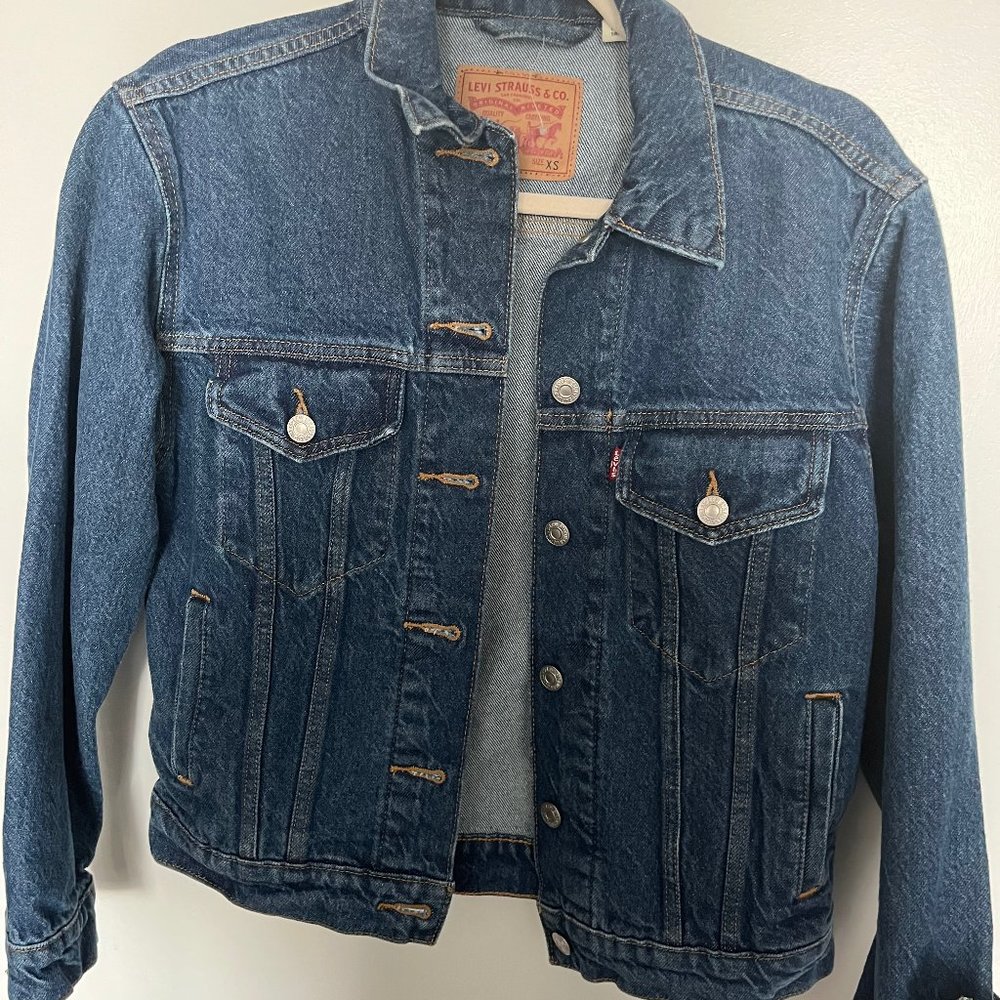 LEVI'S DENIM JACKET (NEW)